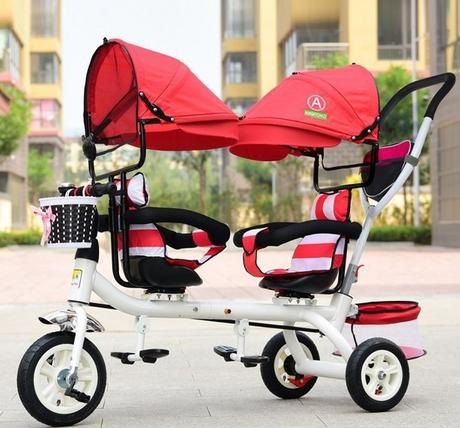 Triciclo para gemelos